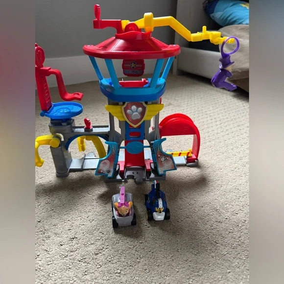 Paw Patrol Rescue Tower with Red and Blue Features - Picture 1 of 5